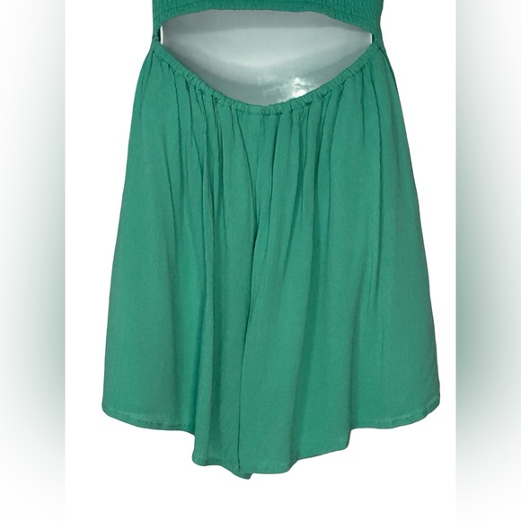 Hollister Green Smocked Romper Cutout Back Strappy Size S Summer Boardwalk - Picture 7 of 12